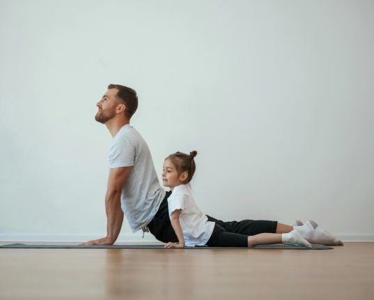 Fête des Pères 2026 : Offrez un kit de yoga à votre papa