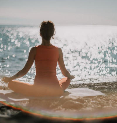 Le mantra Tryambakam : Maha Mrityunjaya Mantra Chin Mudra