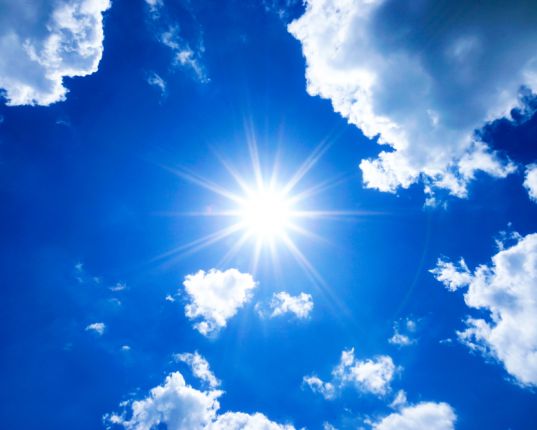 Trois postures de yoga anti-canicule