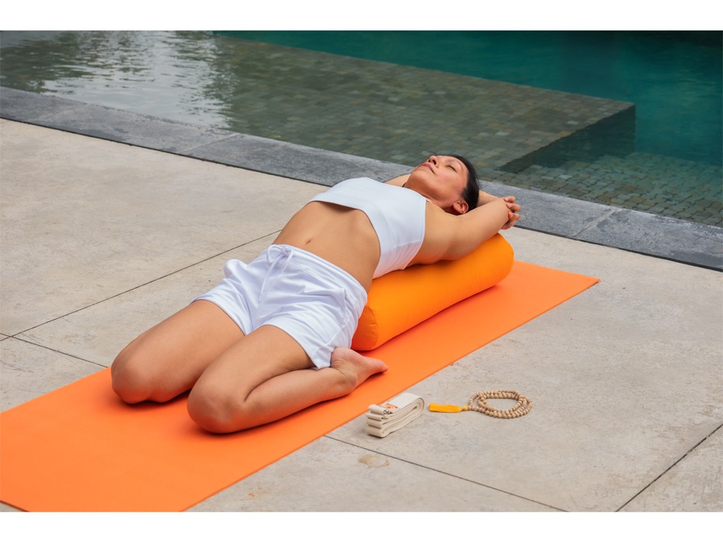Bolster de yoga Ovale EPEAUTRE 100 % coton Bio 60 cm x15 cm x 30 cm Orange Safran