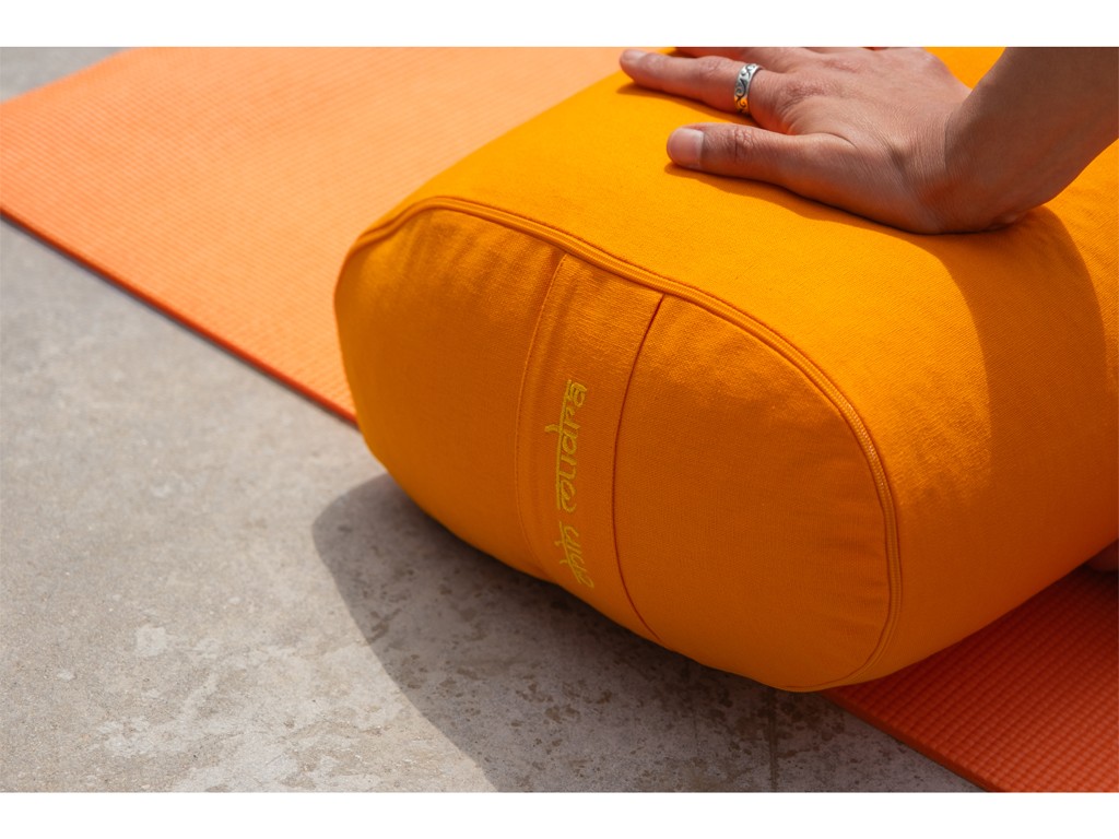 Bolster de yoga Ovale EPEAUTRE 100 % coton Bio 60 cm x15 cm x 30 cm Orange Safran