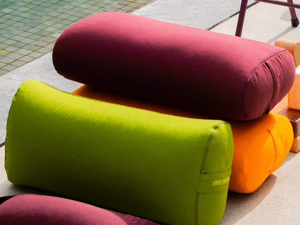 Bolster de yoga Ovale KAPOK 100 % Coton Bio 60 cm x 15 cm x 30 cm Bordeaux