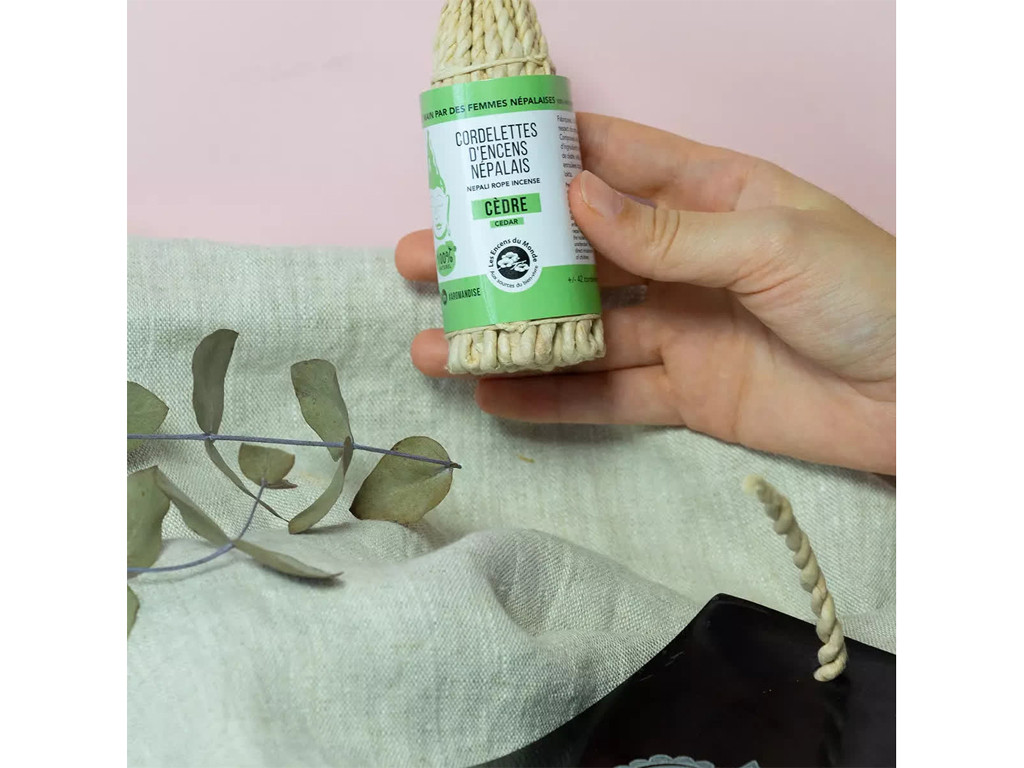 Encens Cordelettes Népalaises cèdre 40 cordelettes environ
