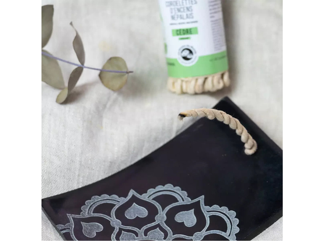 Encens Cordelettes Népalaises cèdre 40 cordelettes environ