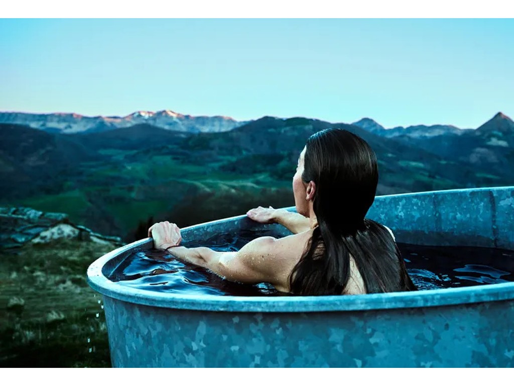 Flow(s) Natasha Andrews