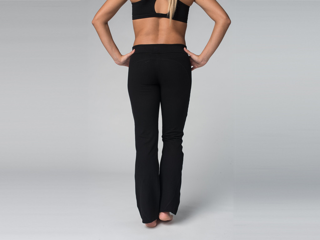 Pantalones de yoga elegantes: 95 % algodón orgánico y 5 % elastano. Negro