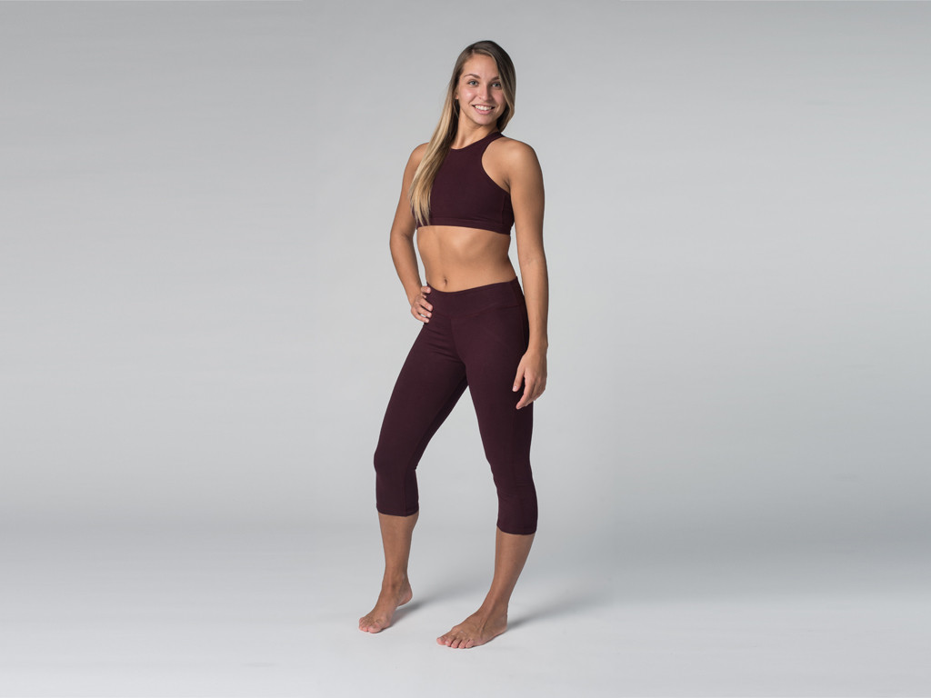 Pantalon de yoga Corsaire CAPRI 95% coton Bio et 5% Lycra Prune - Fin de Serie