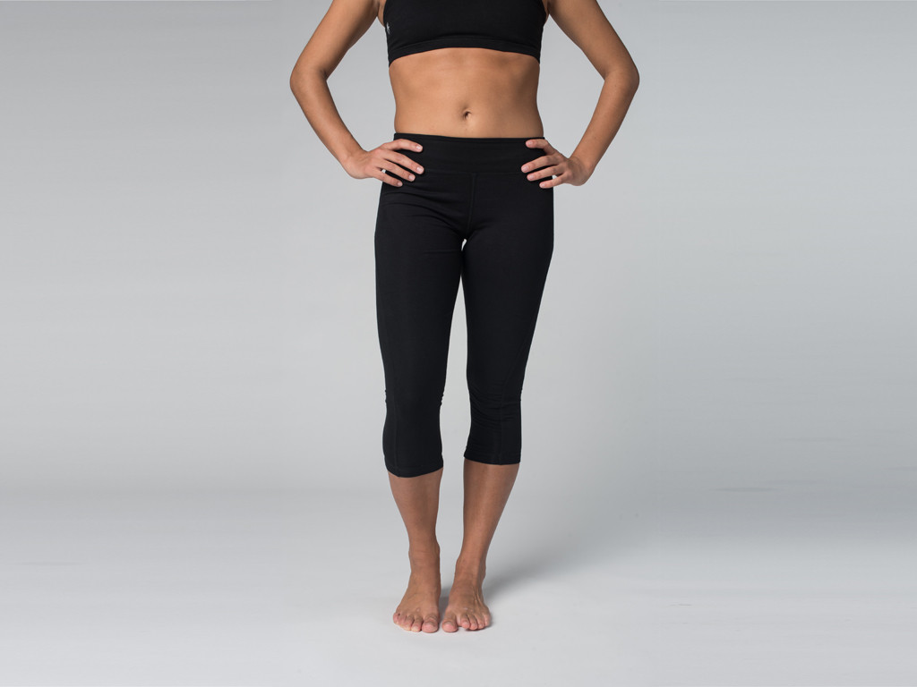 Pantalon de yoga Corsaire CAPRI 95% coton Bio et 5% Lycra Noir - Fin de Serie