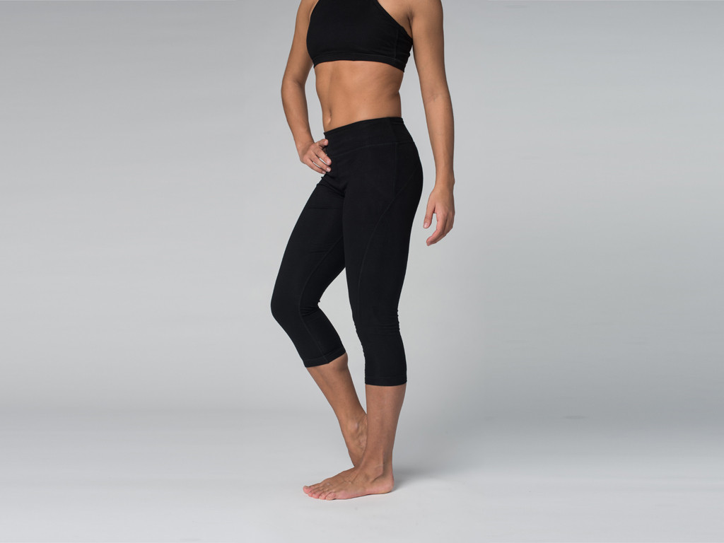 Pantalon de yoga Corsaire CAPRI 95% coton Bio et 5% Lycra Noir - Fin de Serie