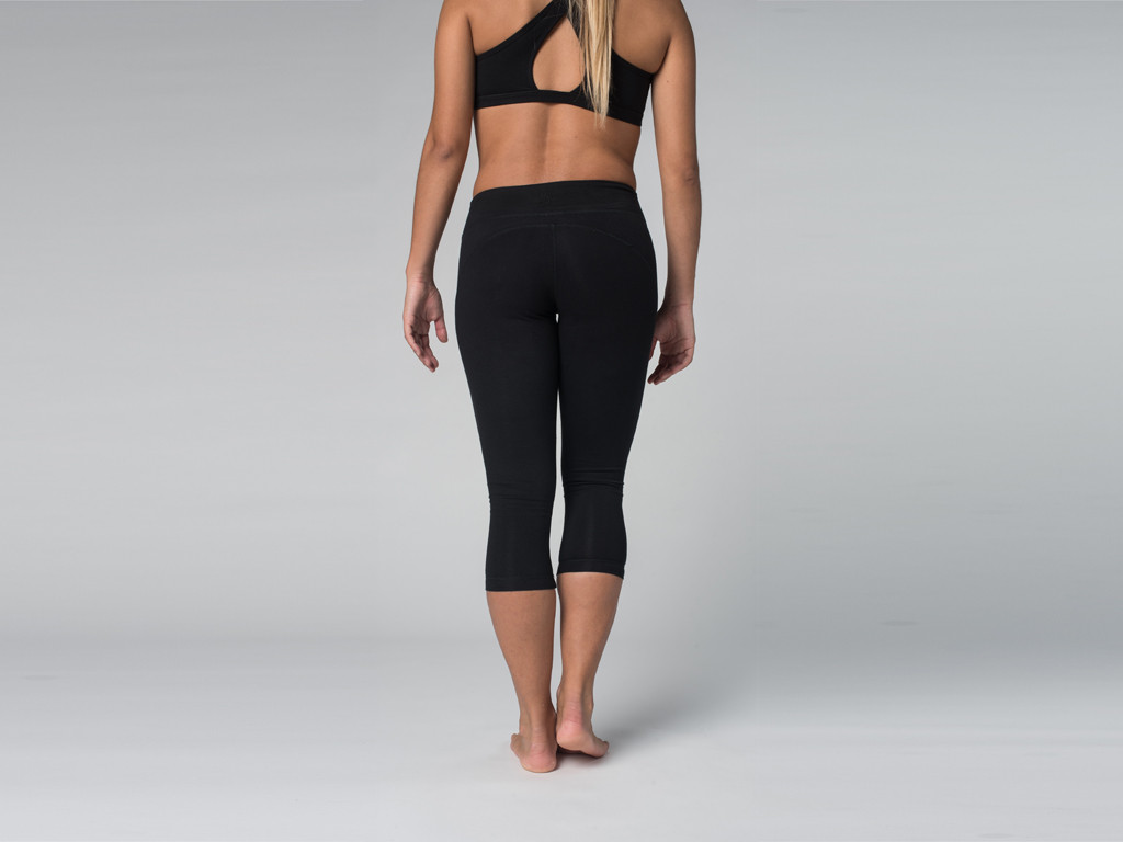 Pantalon de yoga Corsaire CAPRI 95% coton Bio et 5% Lycra Noir - Fin de Serie