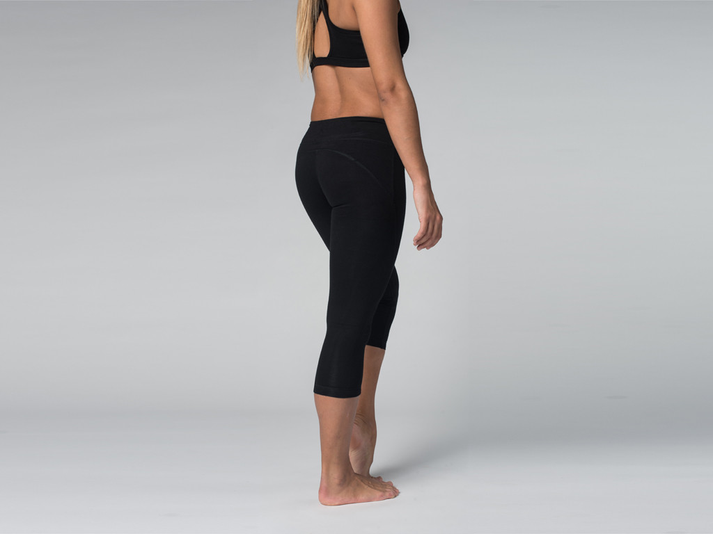 Pantalon de yoga Corsaire CAPRI 95% coton Bio et 5% Lycra Noir - Fin de Serie