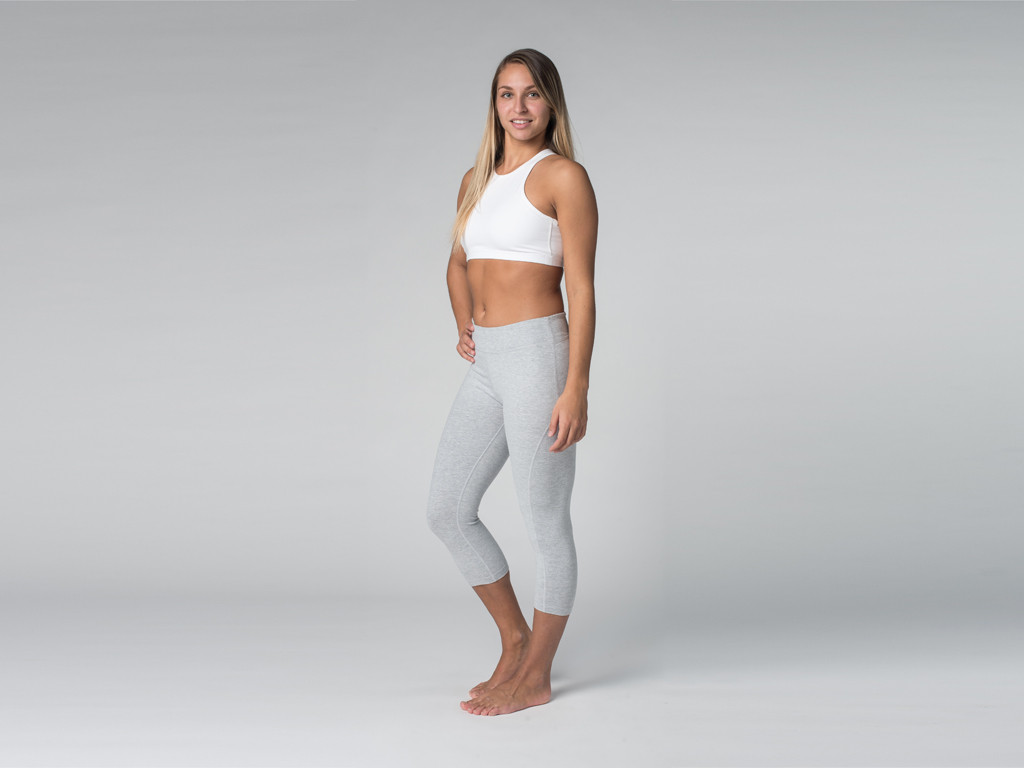 Pantalon de yoga Corsaire CAPRI 95% coton Bio et 5% Lycra Gris Perlé - Fin de Serie