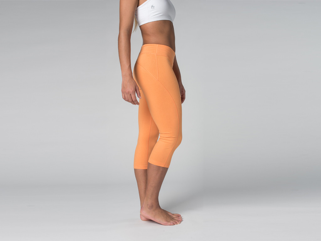 Pantalon de yoga Corsaire CAPRI 95% coton Bio et 5% Lycra Mango - Fin de Serie