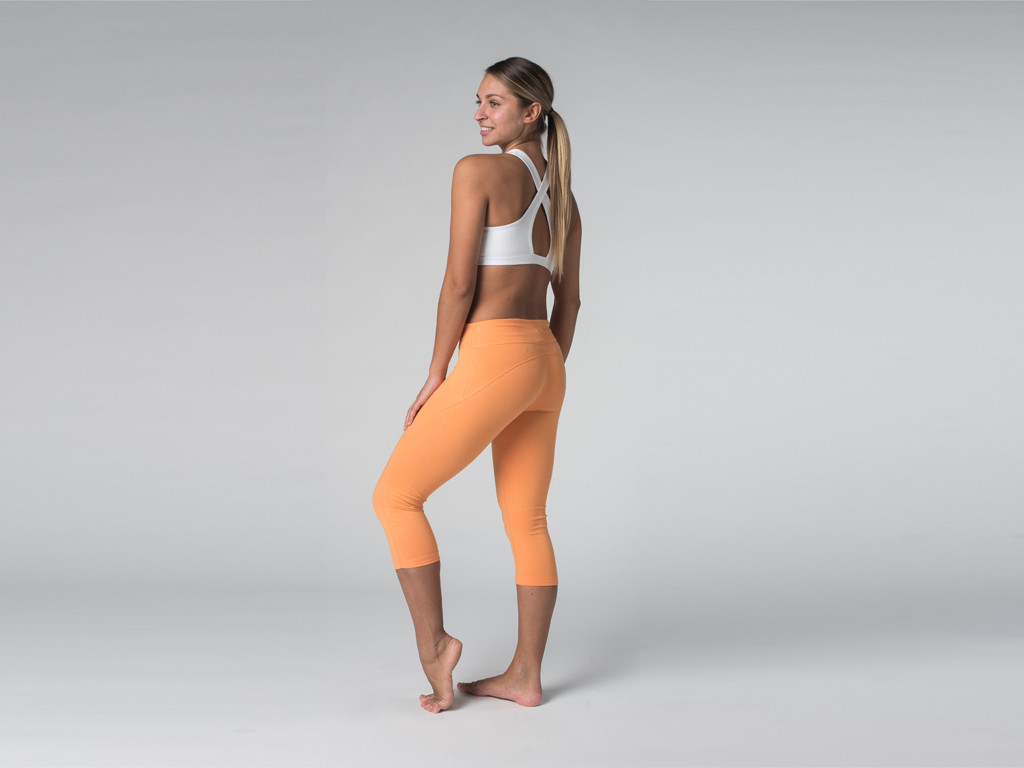 Pantalon de yoga Corsaire CAPRI 95% coton Bio et 5% Lycra Mango - Fin de Serie