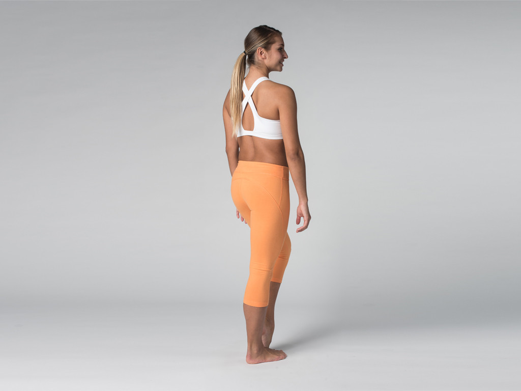 Pantalon de yoga Corsaire CAPRI 95% coton Bio et 5% Lycra Mango - Fin de Serie