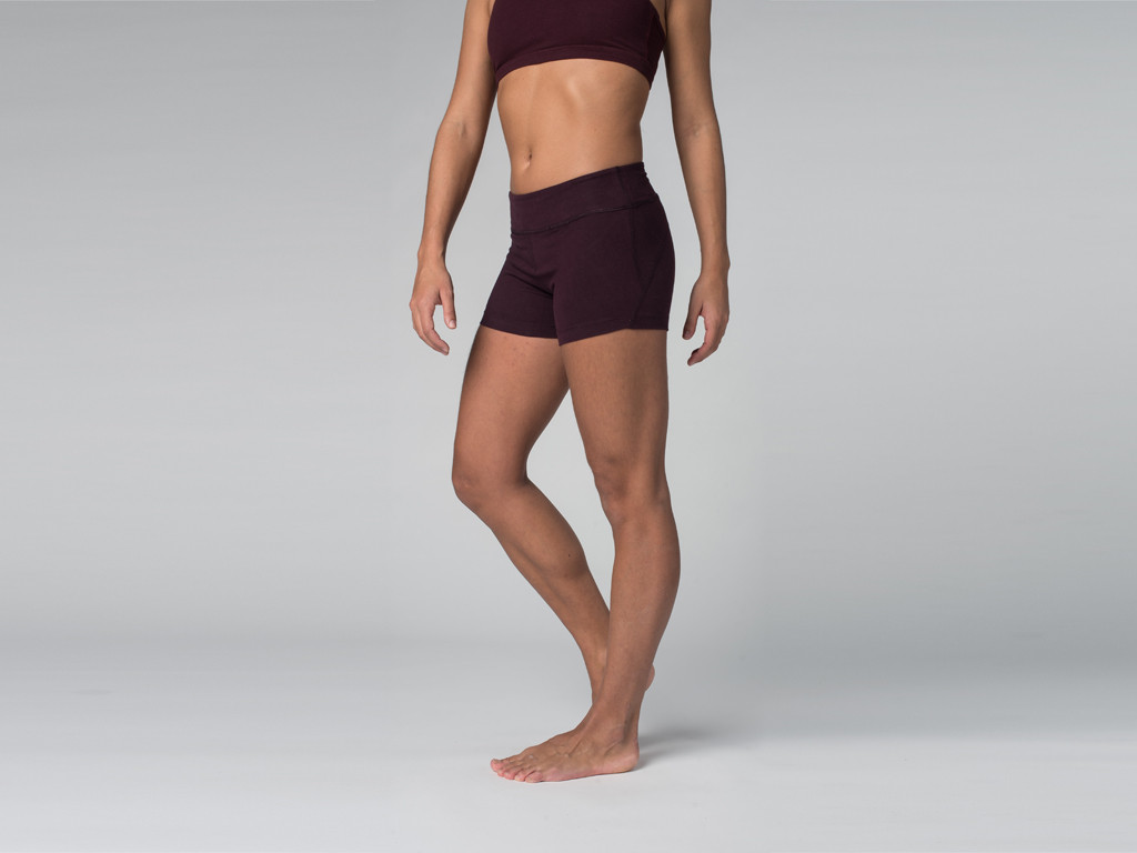 Short de yoga 95% coton Bio et 5% Lycra Prune - Fin de Serie