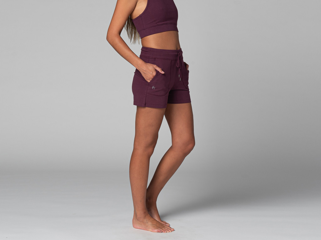 Coole Yoga-Shorts – Bio Pflaume