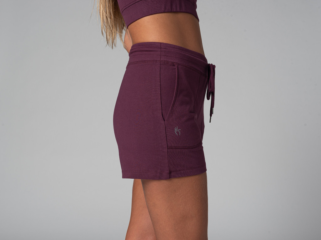 Coole Yoga-Shorts – Bio Pflaume