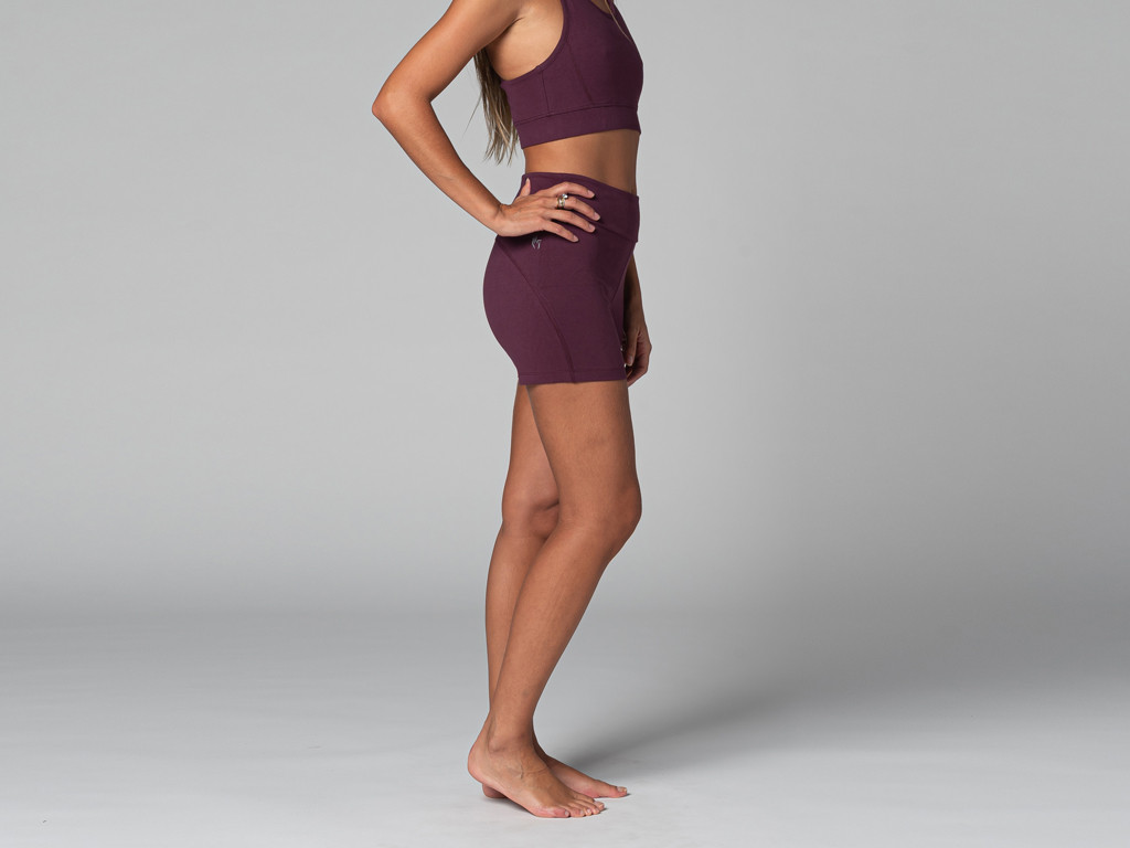 Shorts de yoga justos - Orgânico Ameixa