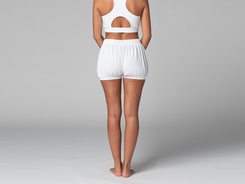 Shorts femininos tradicionais Iyengar - Orgânicos Branco