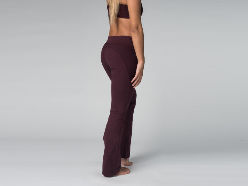 Article de Yoga Pantalon de yoga Chic - 95% coton Bio et 5% Lycra Prune - Fin de Serie
