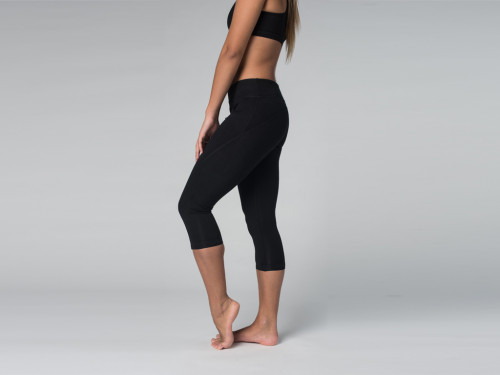 Article de Yoga Pantalon de yoga Corsaire  CAPRI 95% coton Bio et 5% Lycra Noir - Fin de Serie