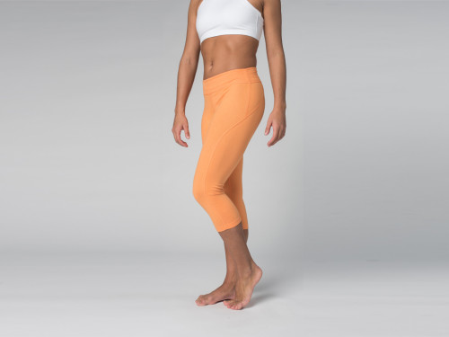 Article de Yoga Pantalon de yoga Corsaire CAPRI 95% coton Bio et 5% Lycra Mango - Fin de Serie