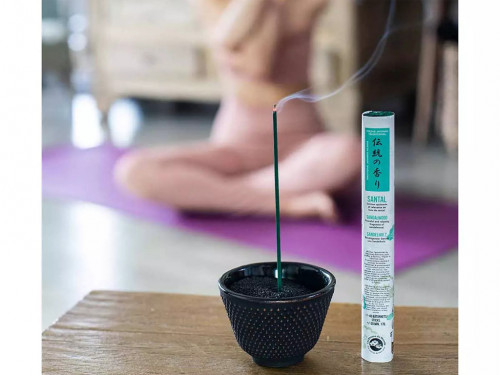 Article de Yoga Rouleau Japonais court Santal Environ 45 bâtonnets x 30 min