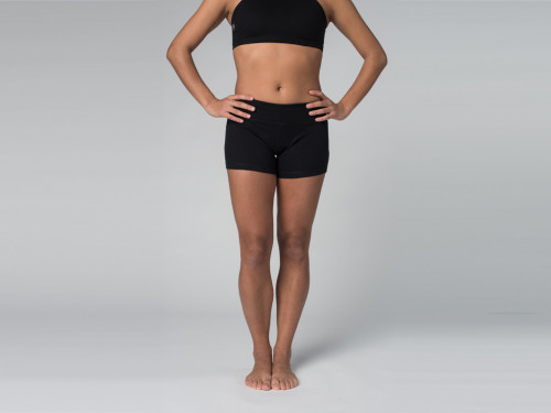 Article de Yoga Short de yoga 95% coton Bio et 5% Lycra Noir - Fin de Serie