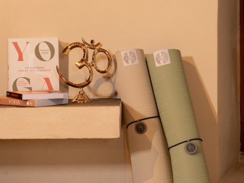 Article de Yoga Support de méditation Ohm 25cm x 22cm